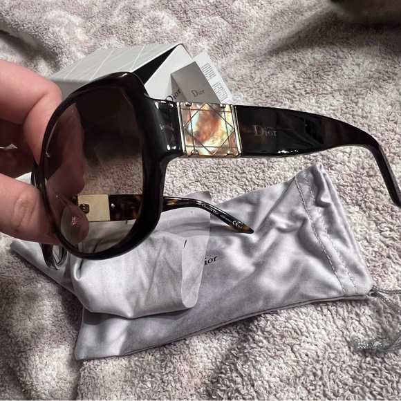 Dior Women's Black Sunglasses - Picture 4 of 10